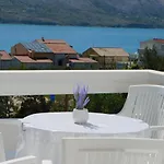 Salus Pag Town