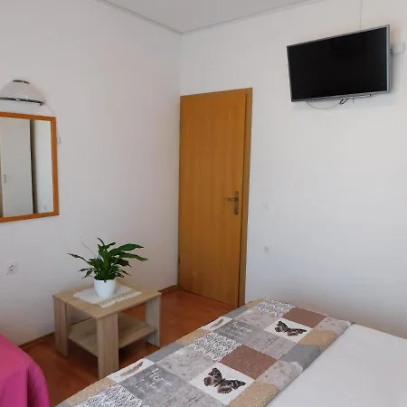 Salus Apartment