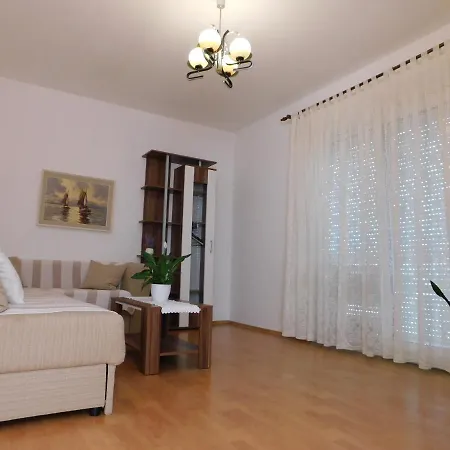 Apartment Salus *
