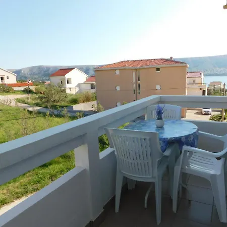 Salus Apartment