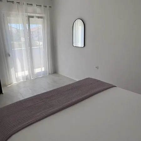 Salus Apartamento Pag Town