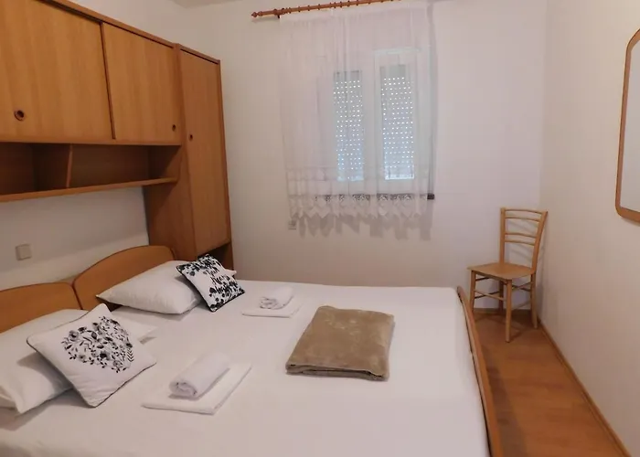 Salus Apartment *