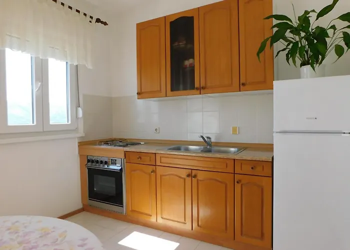 Salus Daire Pag Town